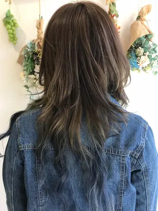 セミロング 松本 美香のヘアスタイル