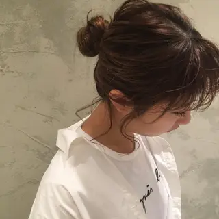 ミディアム ヘアアレンジ SAKINO. ベージュカラーのヘアスタイル