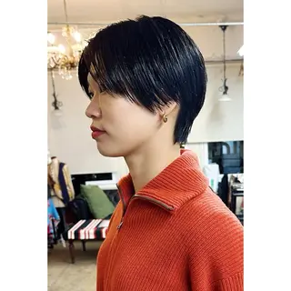 ショート カラー ［girl］ MIKIのヘアスタイル