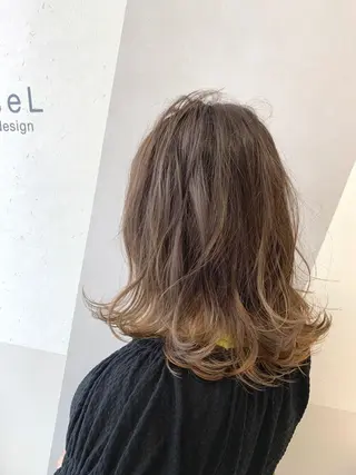 セミロング カラー GiseL ジゼル六本松のヘアスタイル