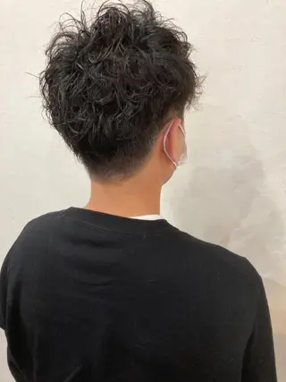 ショート パーマ 下小鶴 優治のヘアスタイル