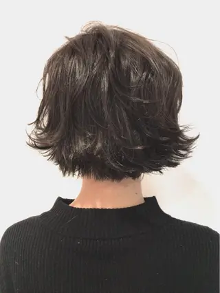 ショート カラー レイヤーカット匠 イソザキノリユキのヘアスタイル