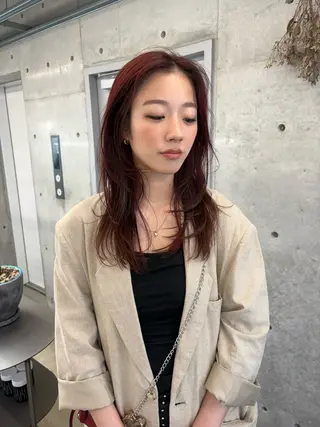 ミディアム フジイ トワのヘアスタイル