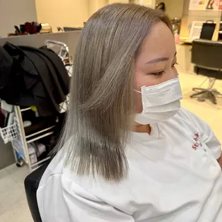 ミディアム カラー 惣木 菜穂のヘアスタイル