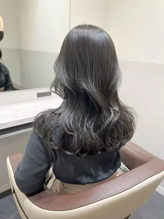セミロング 〻ツヤハイトーン🩰 🤍HARUCAのヘアスタイル