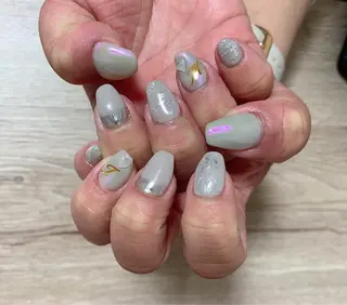 ネイル MINAMI nailsのネイルデザイン
