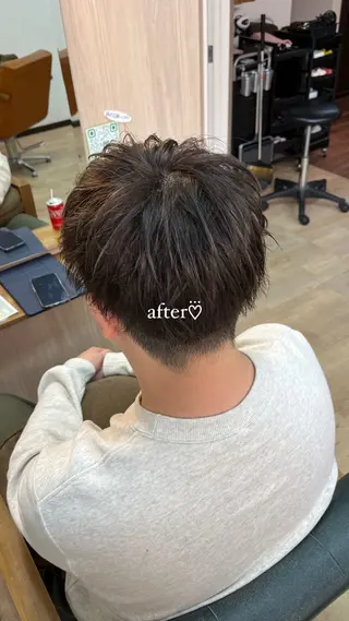 ショート カラー メンズ MAHIRU🤍 艶髪・ストレート🫧のヘアスタイル