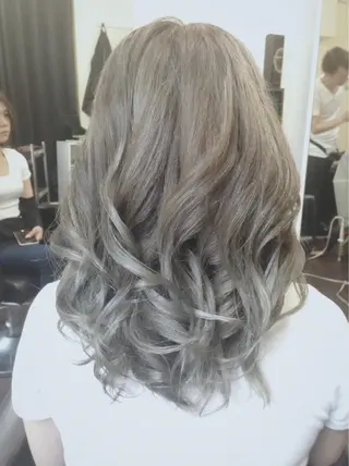 セミロング カラー BOBシークレット じょうじ⭐️のヘアスタイル