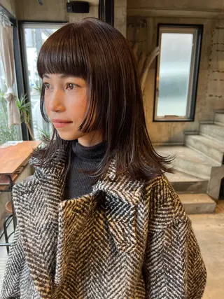 ミディアム カラー 乕谷 美潮のヘアスタイル