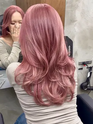 セミロング カラー ハイライト、レイヤー カット/西梅田/中西のヘアスタイル