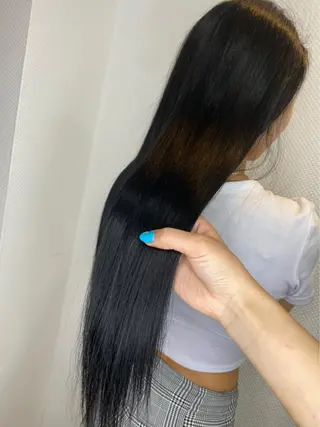 ロング カラー 透け感✨ダメージレス カラーHana🤍のヘアスタイル