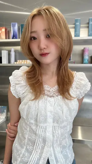 セミロング ARISA︎ メンズハイトーンのヘアスタイル
