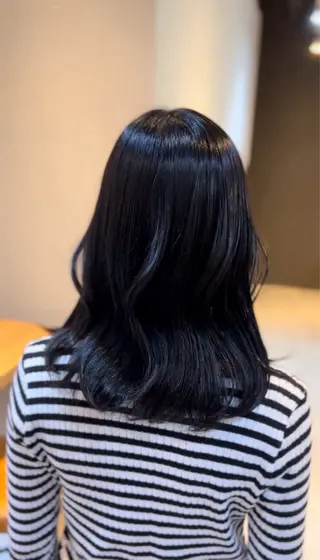 ミディアム カラー みな🫧艶カラー /似合わせカットのヘアスタイル