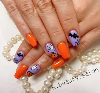 ネイル R.beauty サロンのネイルデザイン