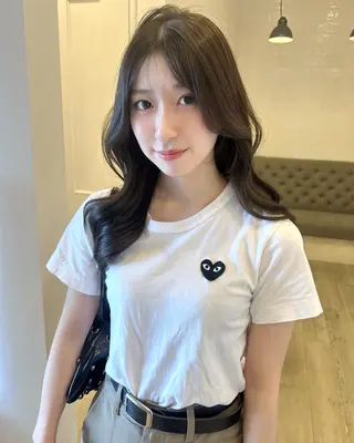 ミディアム カラー レイヤーカット/長岡 グレージュ/マユ🎀のヘアスタイル