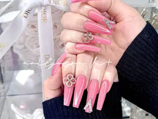 ネイル ✨Nailsalon Vi+✨のネイルデザイン