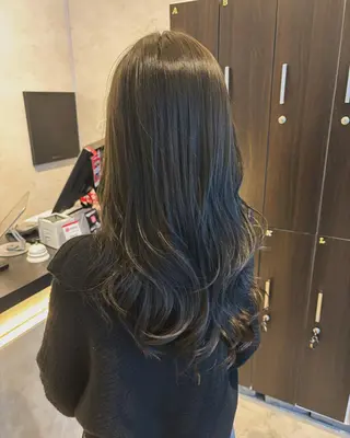 ロング ONE.STOP. LABOのヘアスタイル