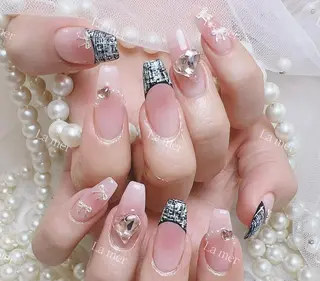 ネイル 🌻 Momoko_のネイルデザイン
