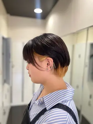 ショート カラー ハイトーン/レイヤー 似合わせ・ユキノのヘアスタイル