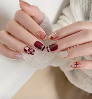 ネイル NiNa ビューティーサロン所属・Ni Naのネイルデザイン