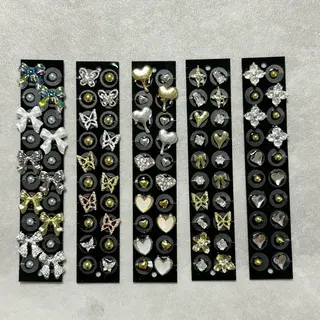 TOMO. Libのネイルデザイン