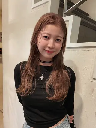 セミロング カラー ニュアンスパーマ🪿 透明感カラー岩波ゆいのヘアスタイル