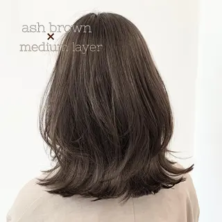 ミディアム 伊良波 香里のヘアスタイル