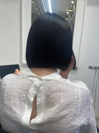 ショート oma　袮次金 鈴香のヘアスタイル