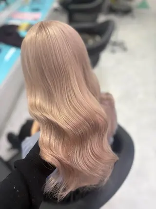 カラー akari🎀🤍 ガーリーstyleのヘアスタイル