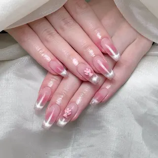 ネイル Maggie Nail🦩のネイルデザイン