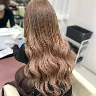 ロング SEASON 大阪梅田駅徒歩7分のヘアスタイル