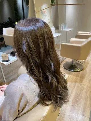 ロング 瀬川 夏緒のヘアスタイル