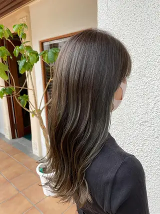 ロング カラー putri 副店長 岸本　拓真のヘアスタイル