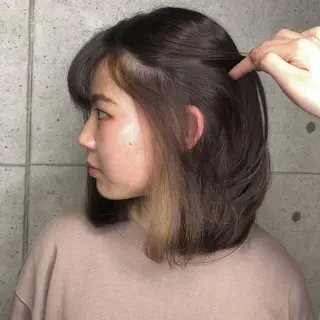 ミディアム カラー 海外レイヤー/赤み 消しカラー/上原聖奈のヘアスタイル