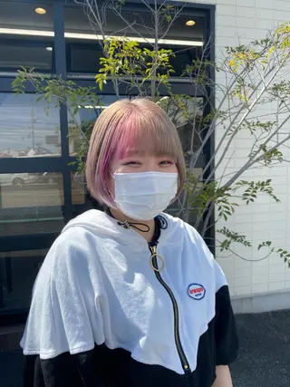 ショート maco 艶感ハイトーン🦋のヘアスタイル