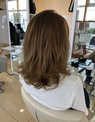 カラー SALOWIN栄 高須大貴のヘアスタイル