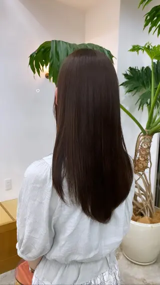 ロング KVELL ユナのヘアスタイル