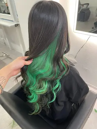 ロング カラー Cielro/ダブル カラー/西田咲希のヘアスタイル