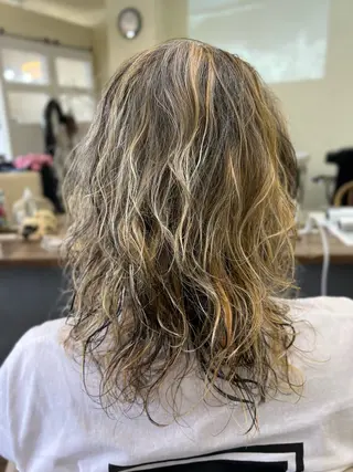 ロング カラー メンズ 鶴見 和美のヘアスタイル