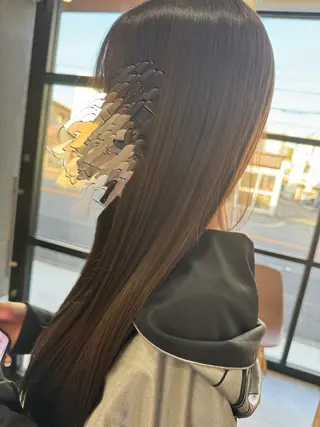 ロング カラー 坂田 優子のヘアスタイル
