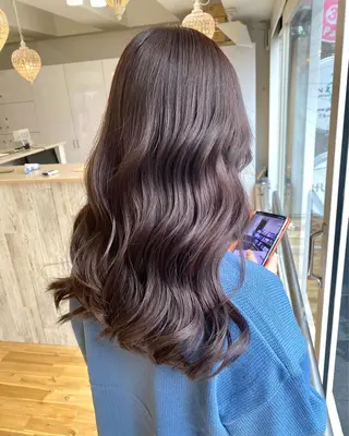 ロング 岩尾 凪のヘアスタイル