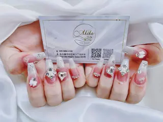 ネイル AKIKO ネイルサロンのネイルデザイン