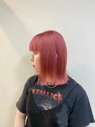 ミディアム ハッシュ・ウルフ🐺 小顔レイヤー松山直史のヘアスタイル