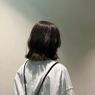 ミディアム カラー 石澤 萌茄のヘアスタイル