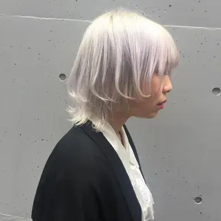 ミディアム ホワイト&レイヤーカ ットエクステ長畠俊輔のヘアスタイル