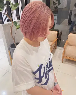 ショート カラー 三ツ木 真由のヘアスタイル