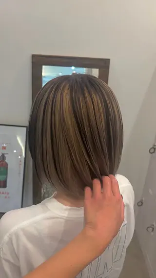 ミディアム カラー 佐藤 優里のヘアスタイル