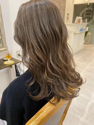 セミロング カラー 小柳 公邦のヘアスタイル