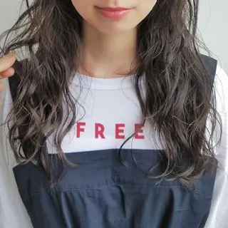ミディアム カラー ヘアアレンジ パーマ iplus まつげ、眉毛、耳つぼのマツエク・マツパデザイン
