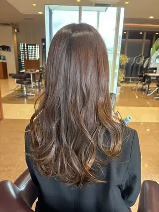 ロング 熊倉 貞広のヘアスタイル
